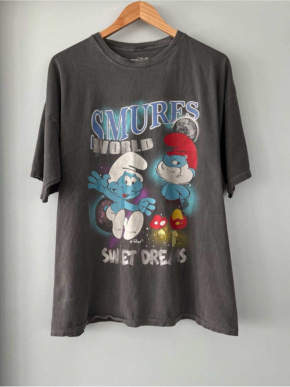 Smurfs World 'Sweet Dreams' Graphic Tee - Charcoal